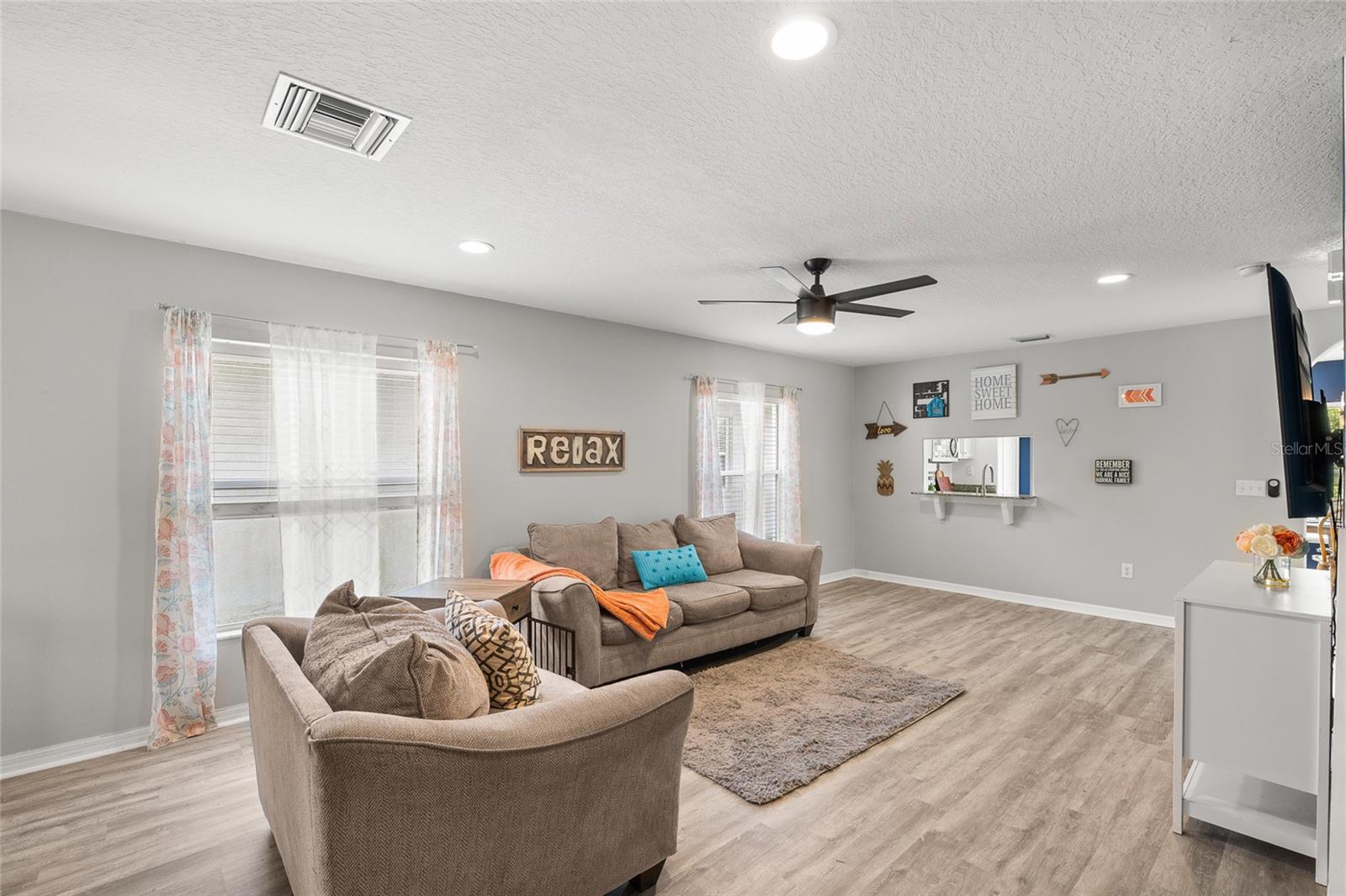 Image 2 of 37 For 25914 Crippen Drive