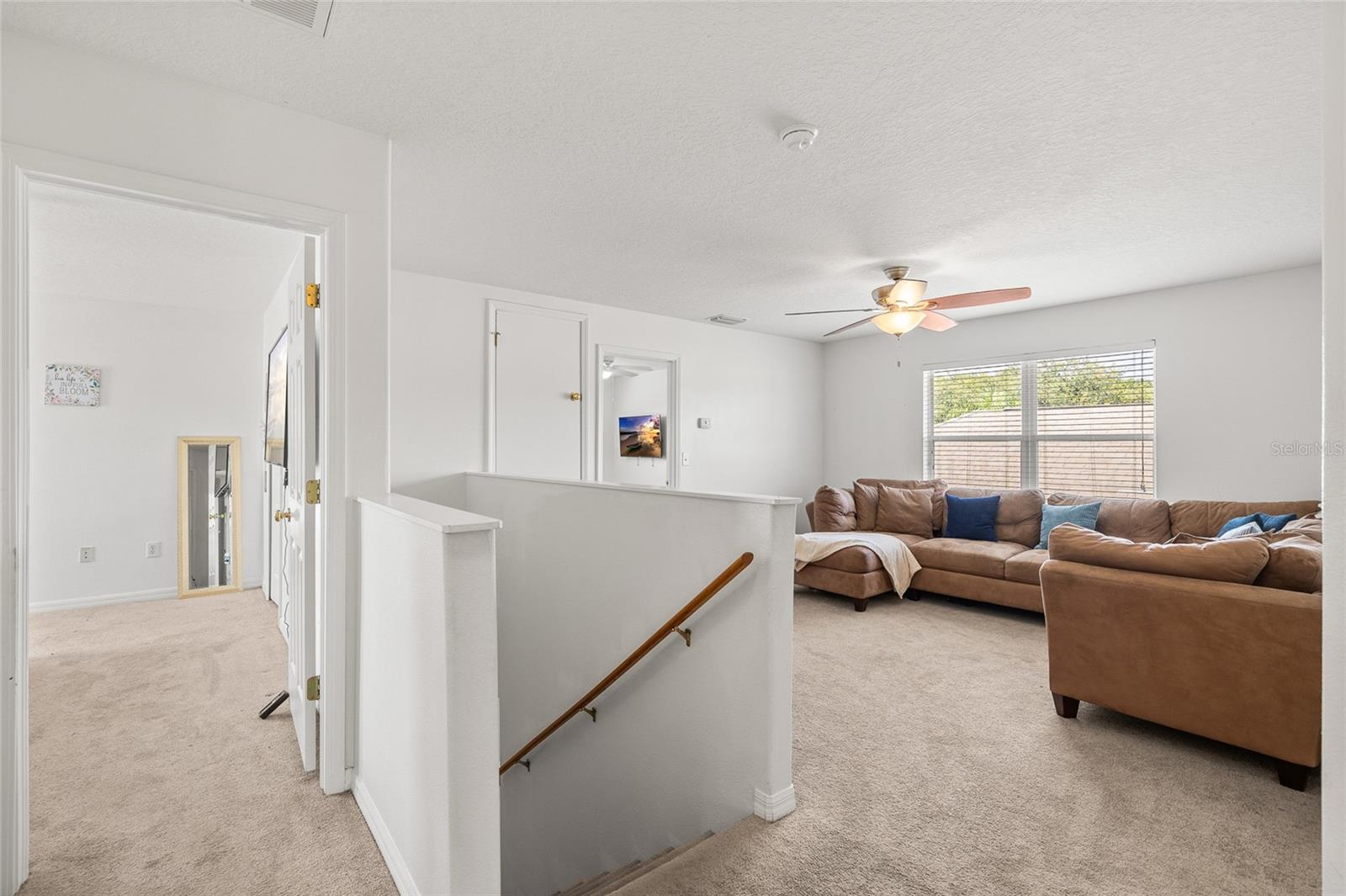 Image 22 of 37 For 25914 Crippen Drive