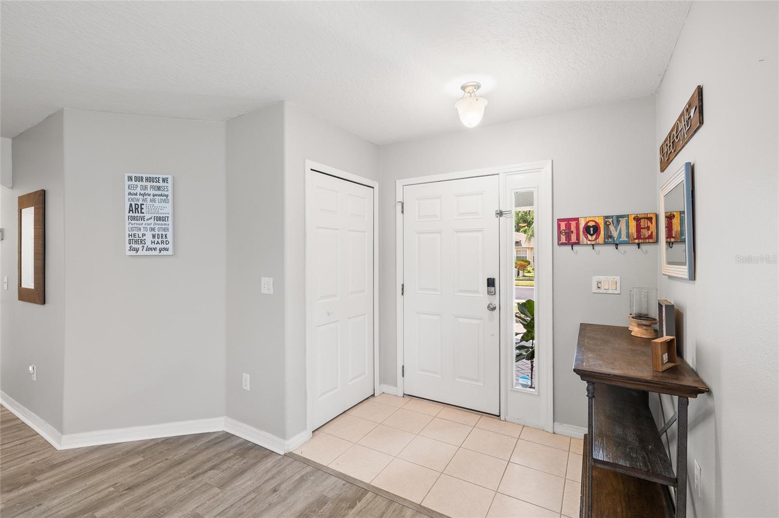 Image 7 of 37 For 25914 Crippen Drive