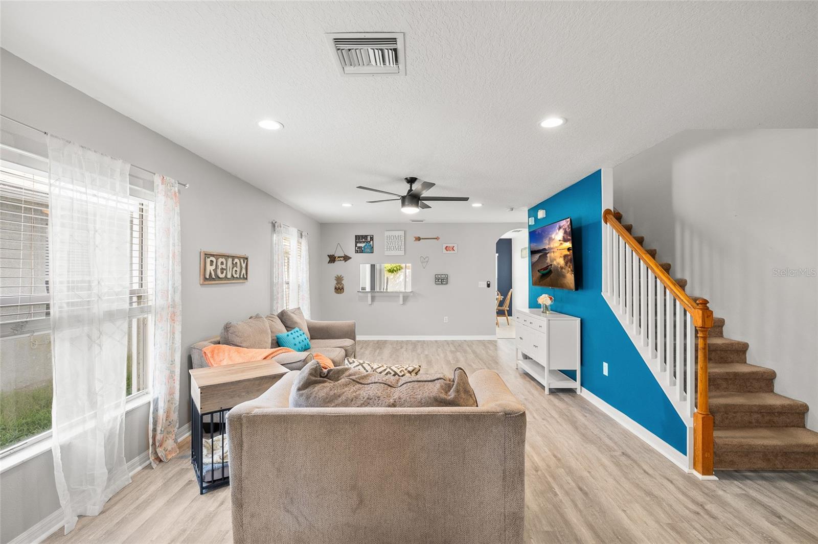 Image 9 of 37 For 25914 Crippen Drive