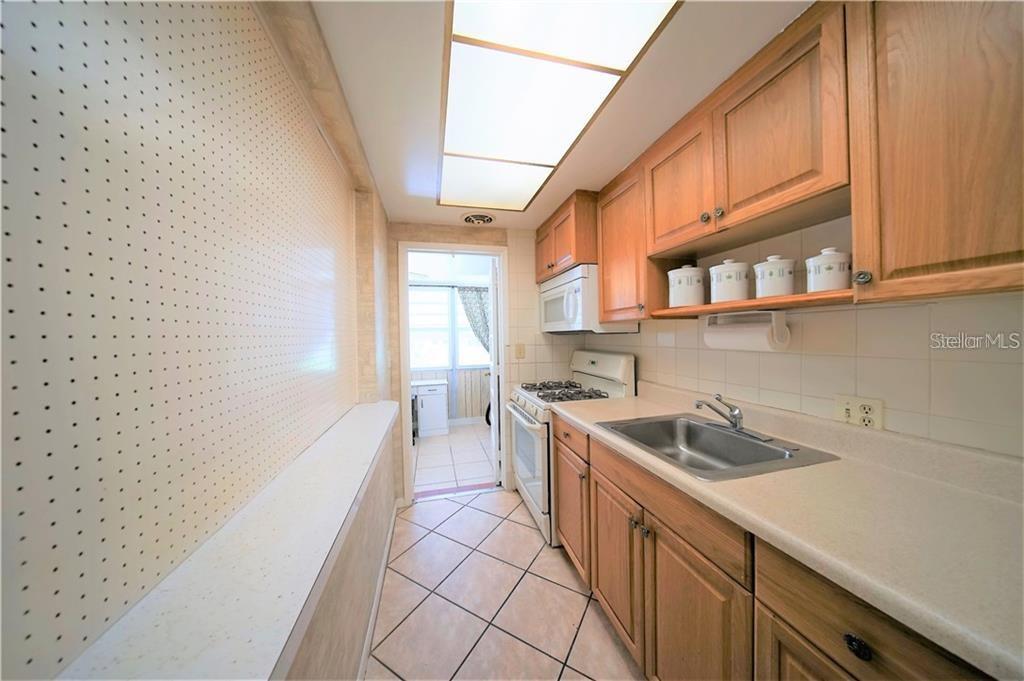Image 7 of 28 For 5810 21st Street N 15