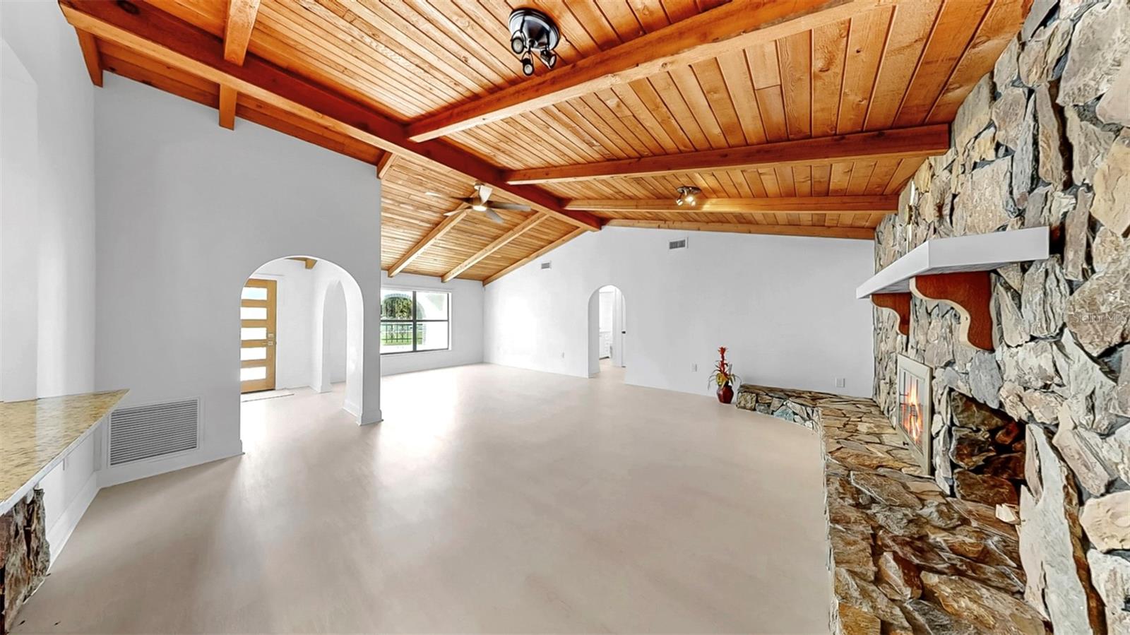 Image 5 of 60 For 9331 Elida Road