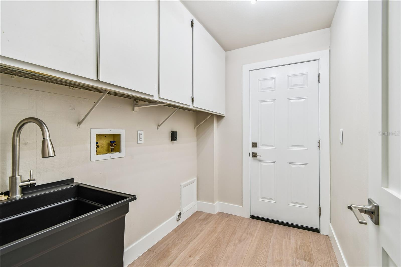 Image 31 of 56 For 506 Belmist Court