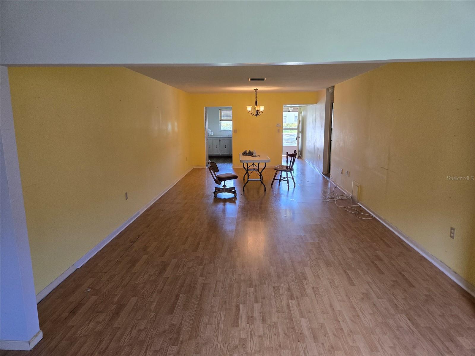 Image 3 of 11 For 5860 38th Avenue N 34