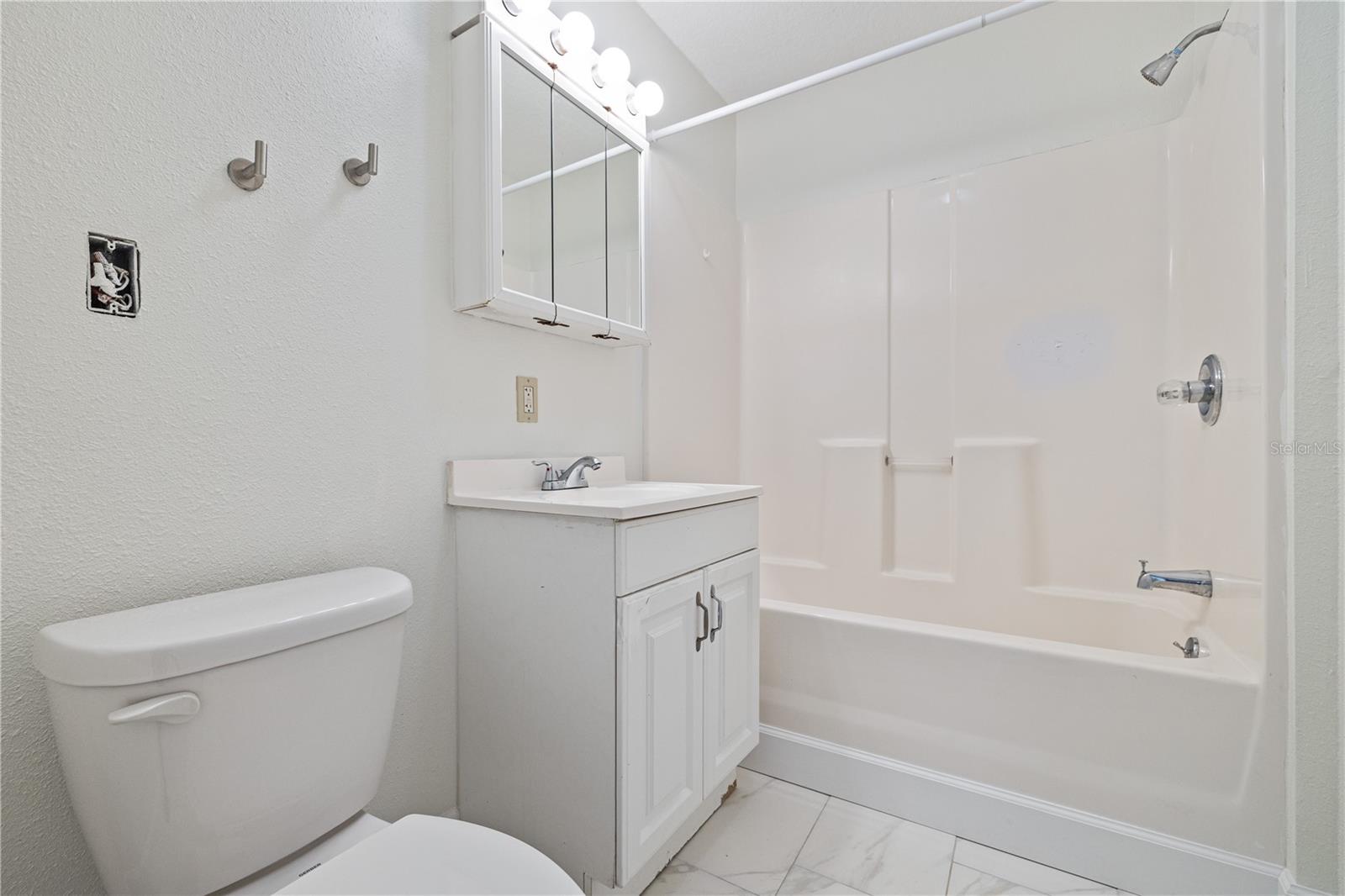 Image 15 of 20 For 113 Gladys Street B