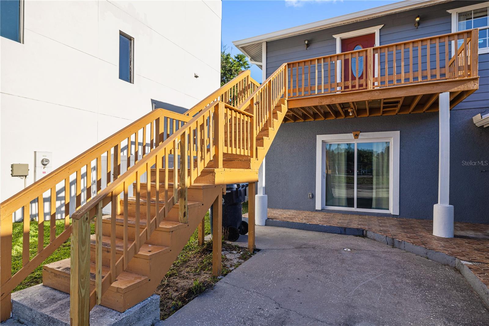 Image 2 of 20 For 113 Gladys Street B