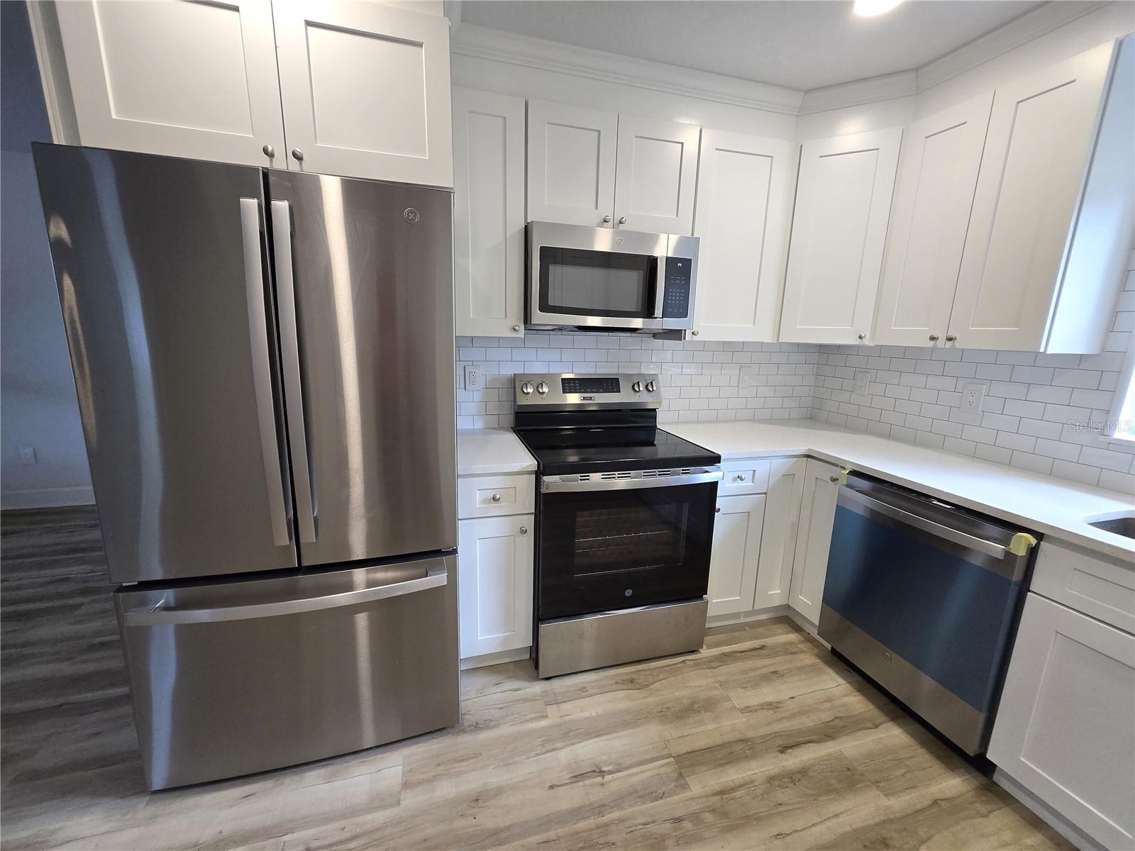 Image 10 of 75 For 1106 Crestview Avenue
