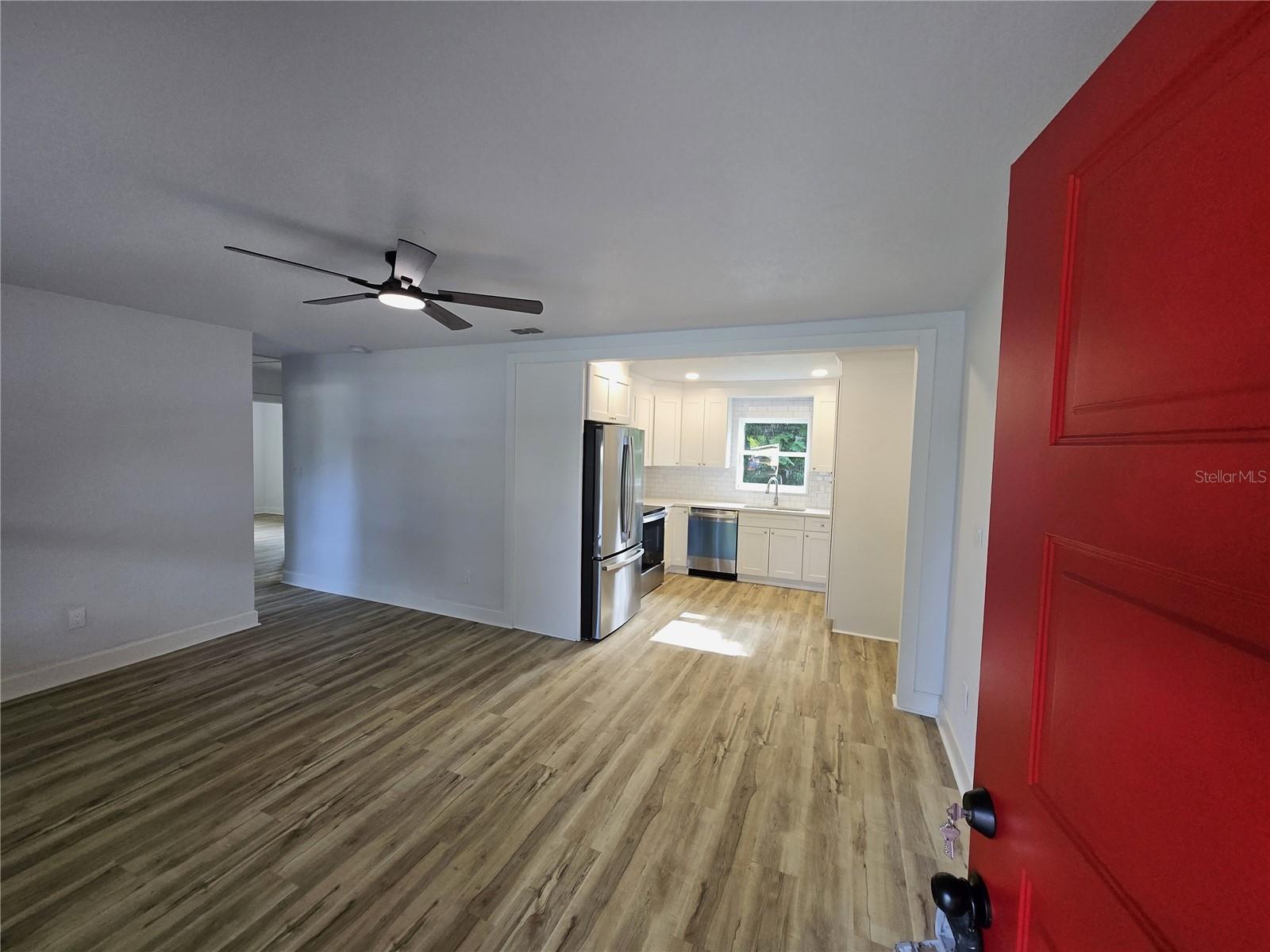 Image 4 of 75 For 1106 Crestview Avenue