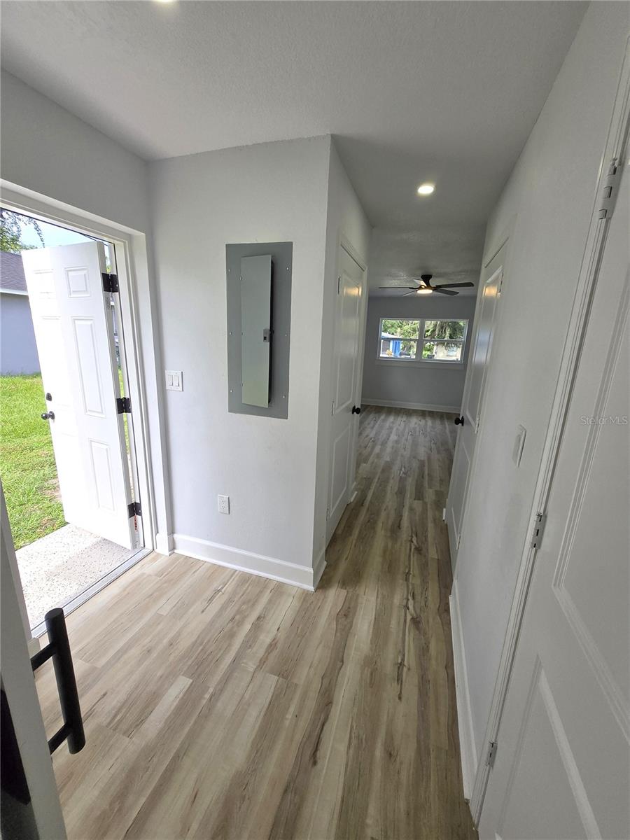 Image 46 of 75 For 1106 Crestview Avenue