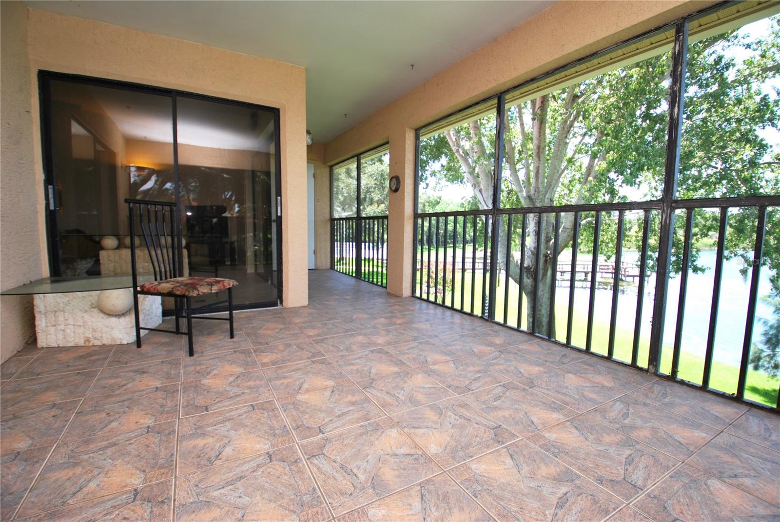 Image 17 of 31 For 2040 Lakeview Drive 206