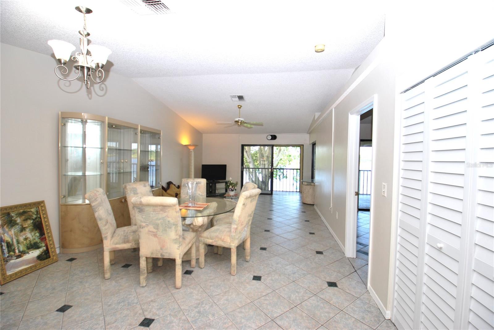 Image 9 of 31 For 2040 Lakeview Drive 206