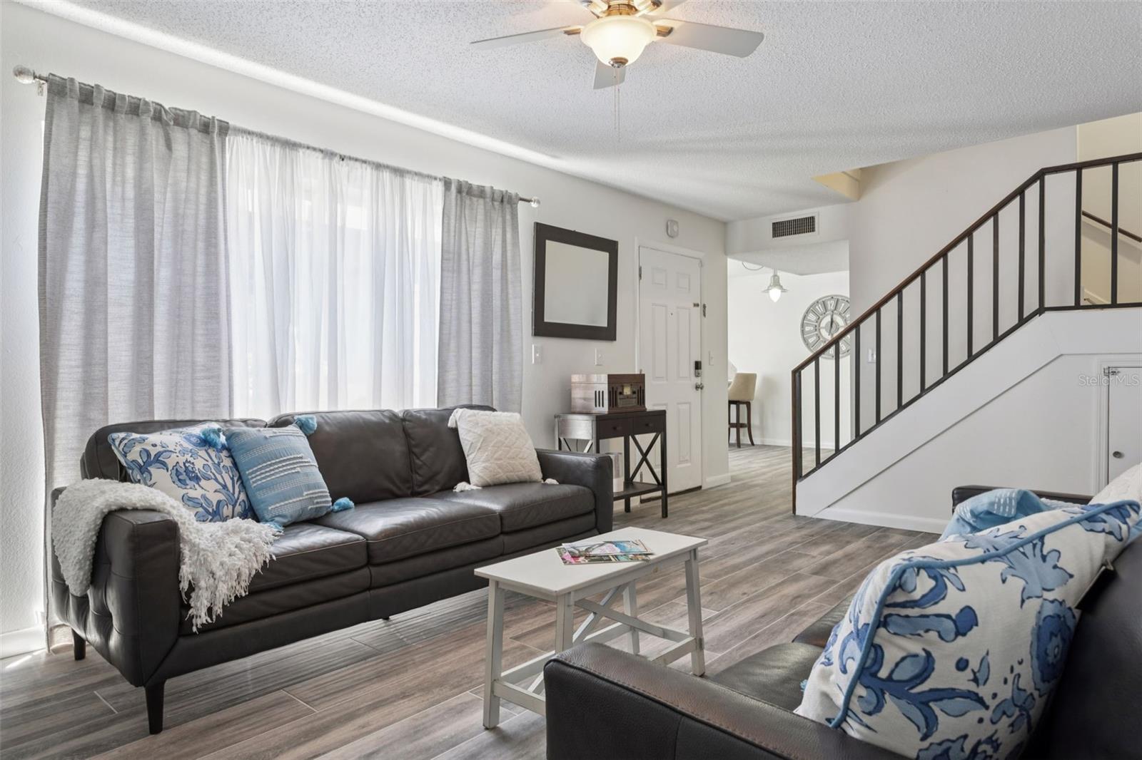 Image 8 of 27 For 6117 Calais Boulevard N 1