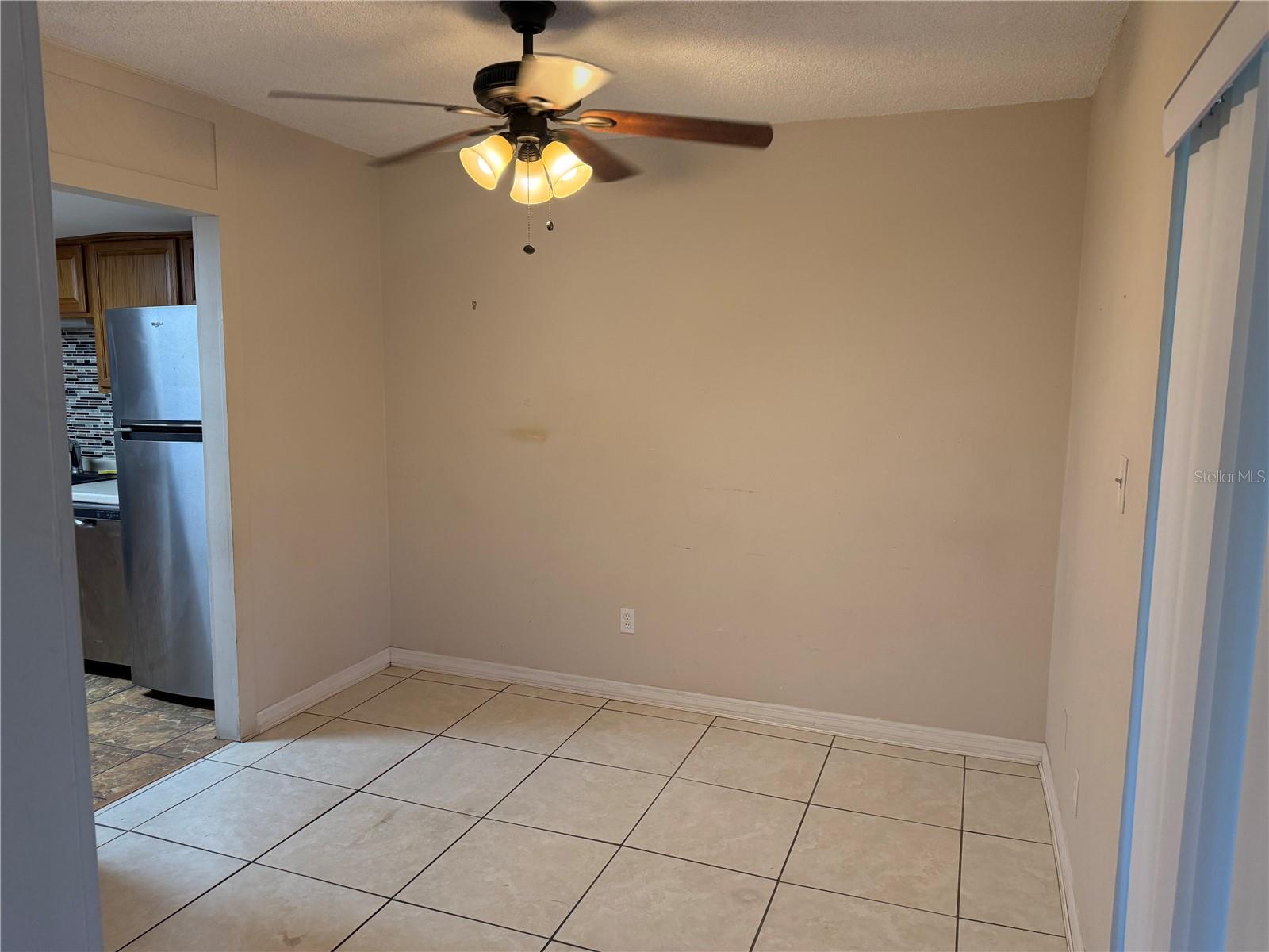 Image 5 of 14 For 7627 Dolonita Drive 7627