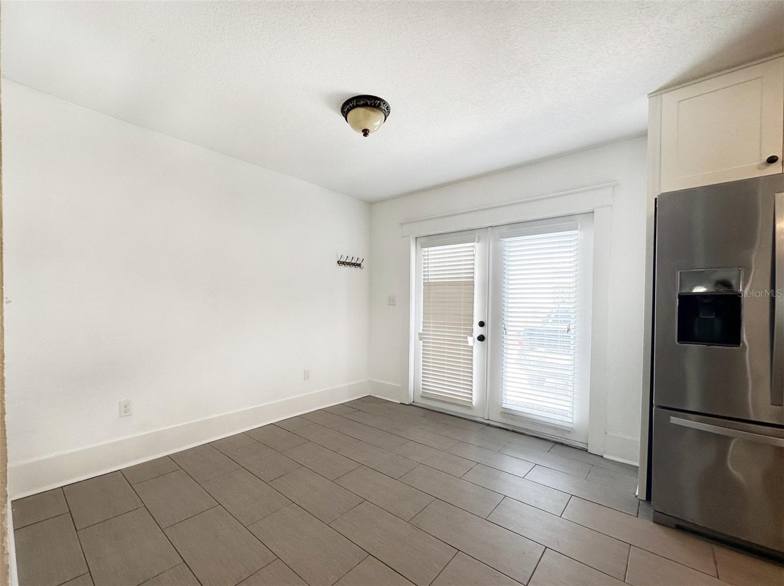 Image 12 of 19 For 773 4th Avenue N