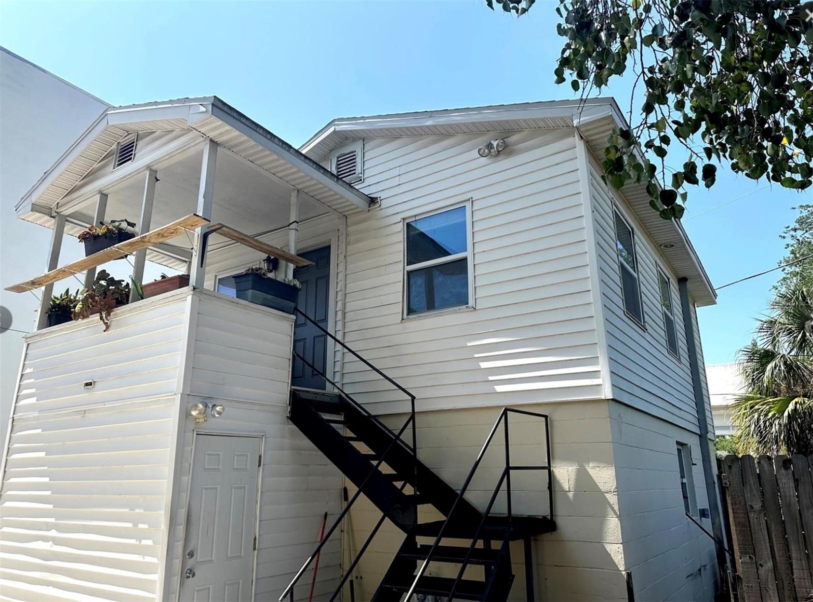 Image 14 of 19 For 773 4th Avenue N