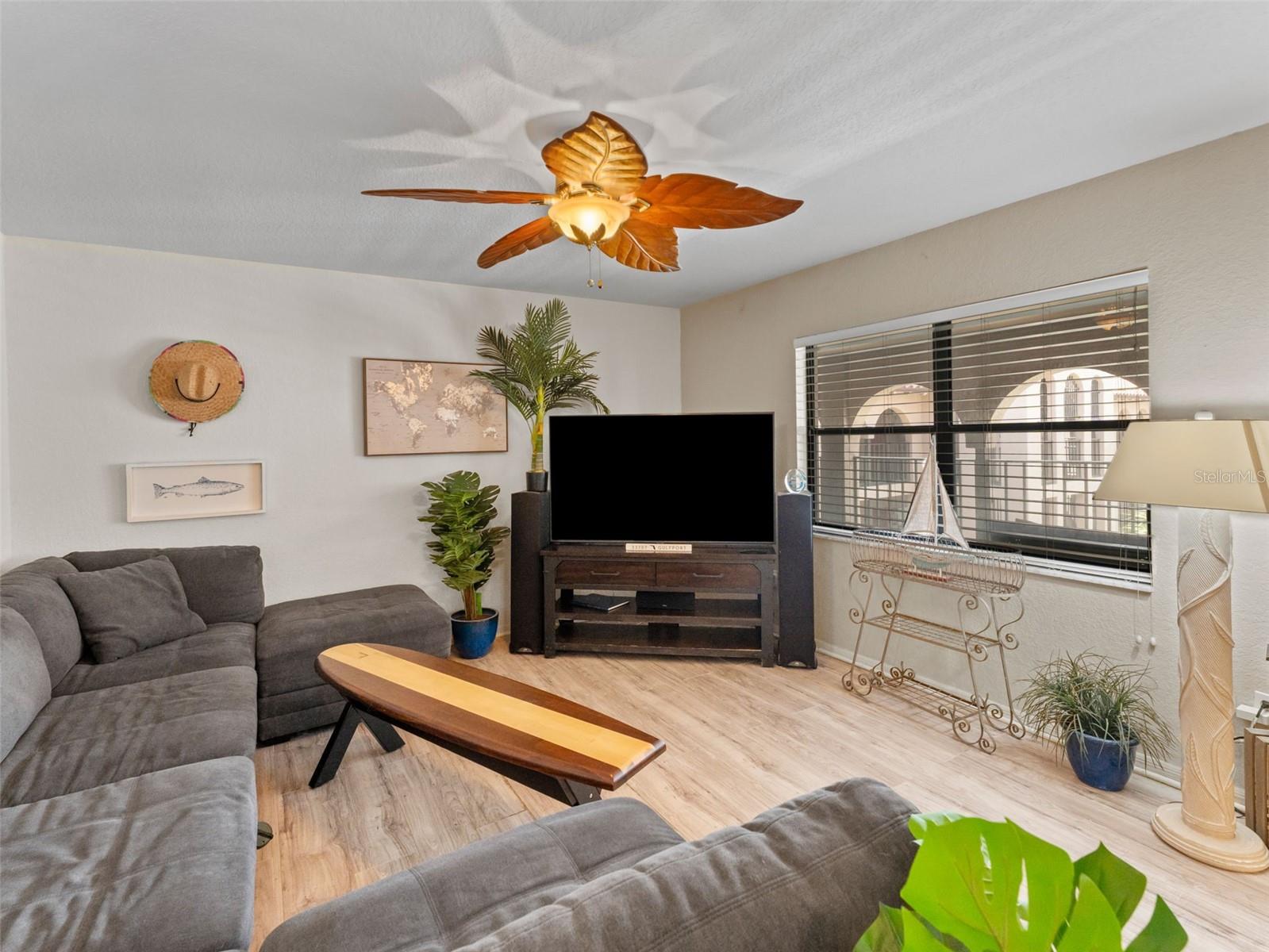 Image 11 of 40 For 6150 Gulfport Blvd  404