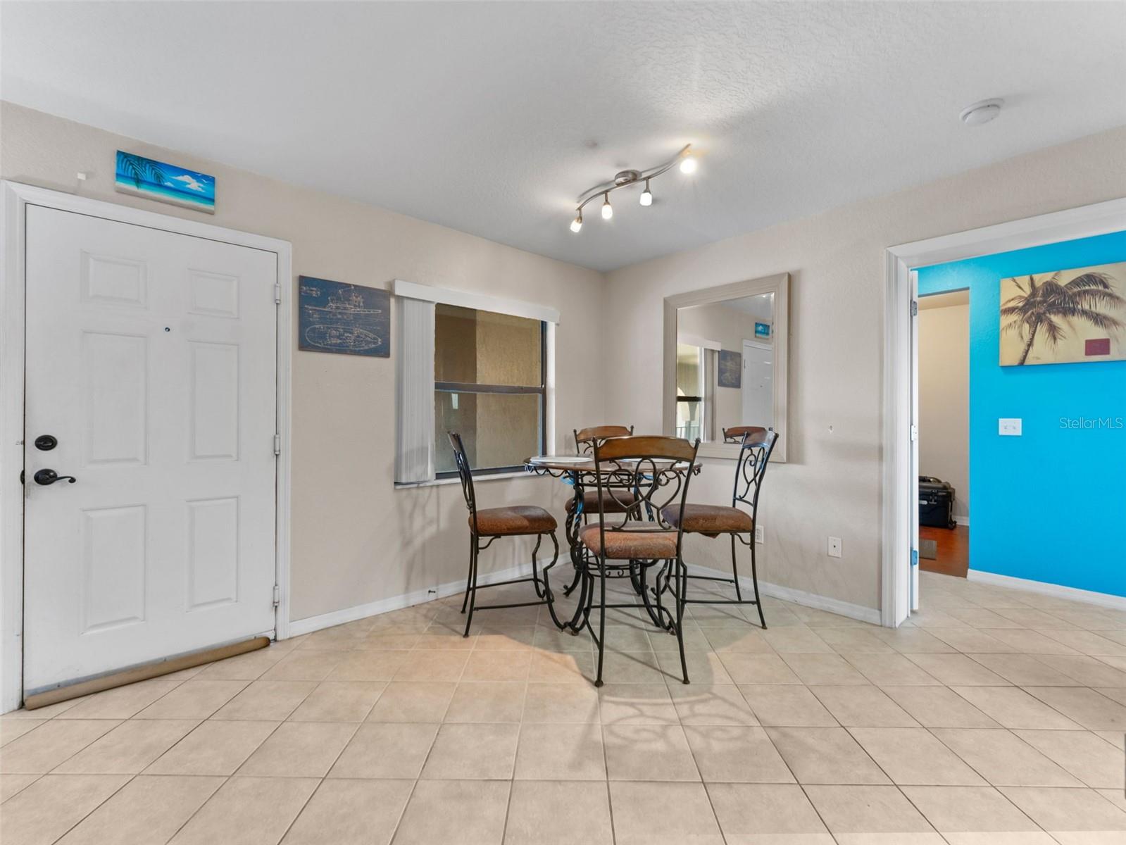 Image 15 of 40 For 6150 Gulfport Blvd  404