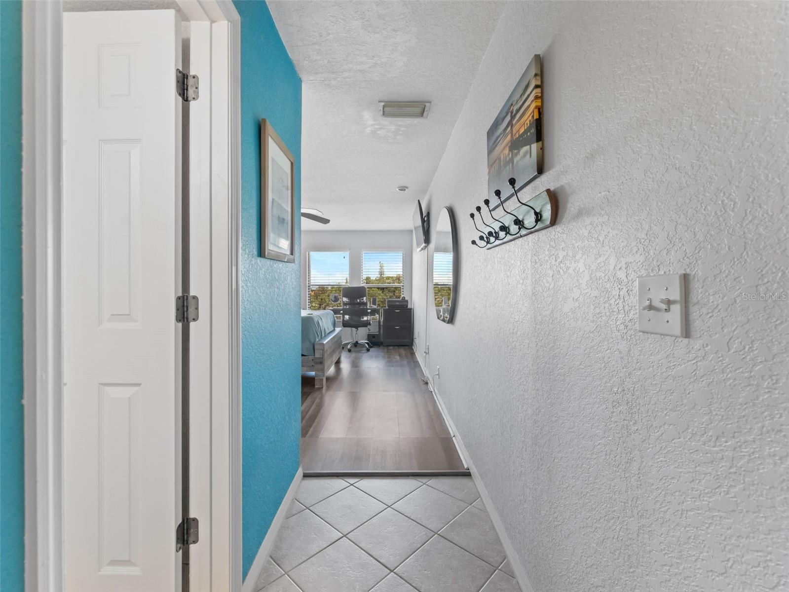 Image 16 of 40 For 6150 Gulfport Blvd  404