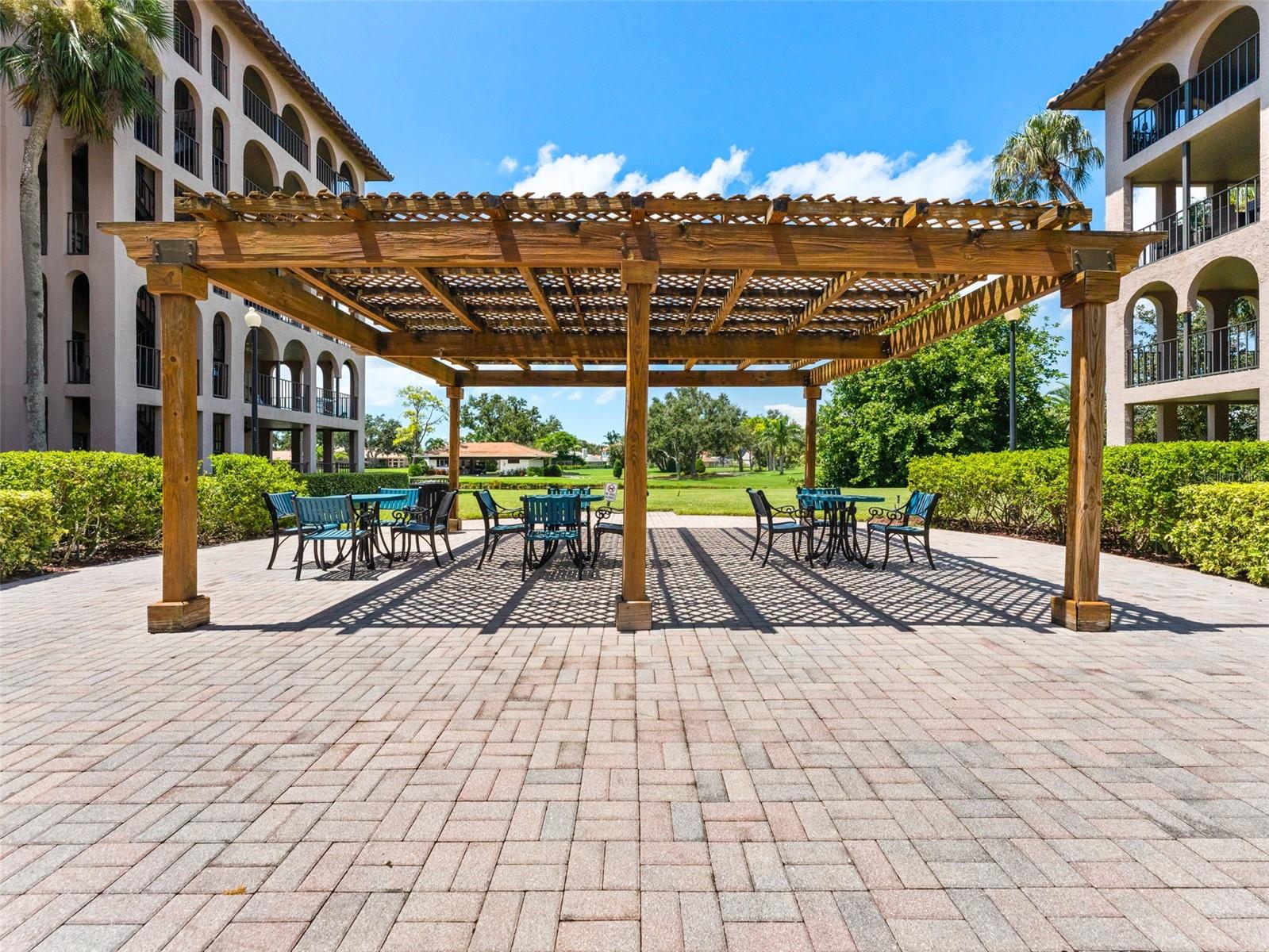Image 29 of 40 For 6150 Gulfport Blvd  404