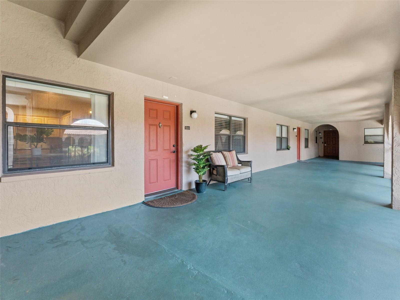 Image 6 of 40 For 6150 Gulfport Blvd  404