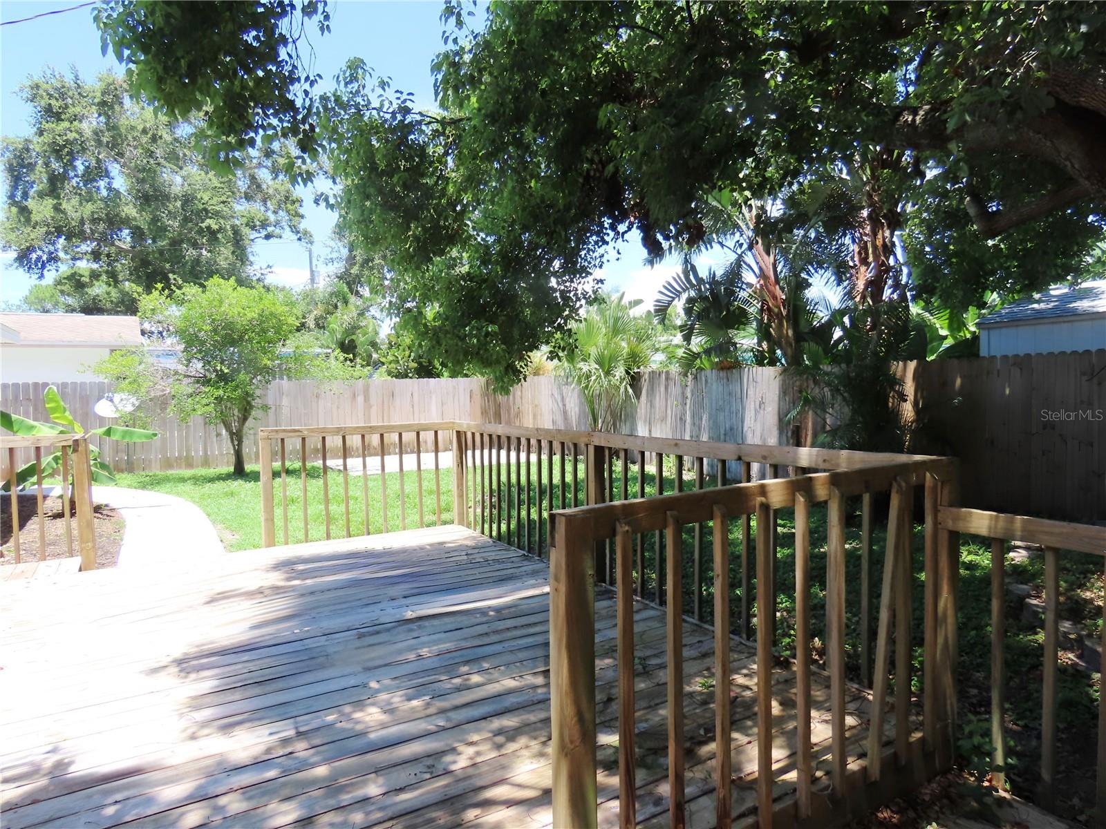 Image 3 of 32 For 1495 Lakeside Drive