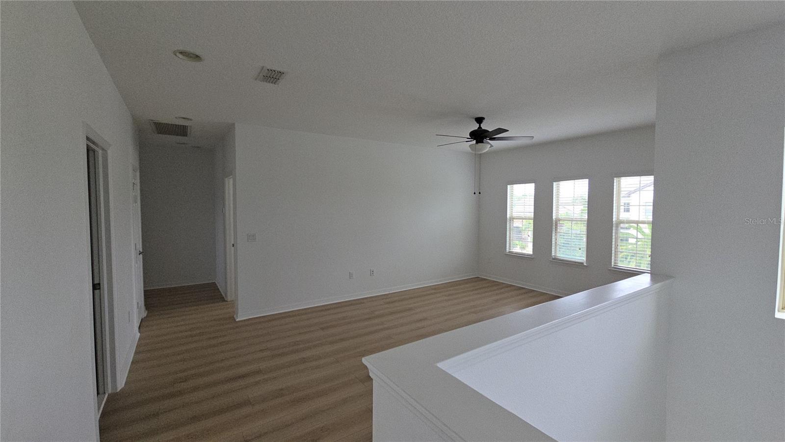 Image 16 of 47 For 11839 Cross Vine Drive