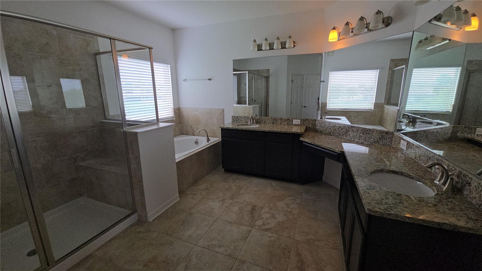 Image 20 of 47 For 11839 Cross Vine Drive