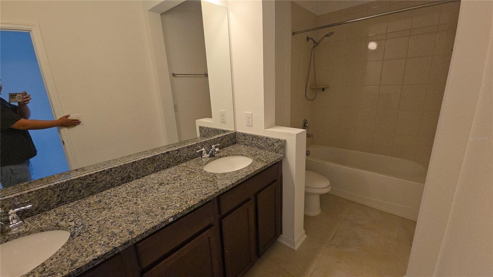 Image 23 of 47 For 11839 Cross Vine Drive