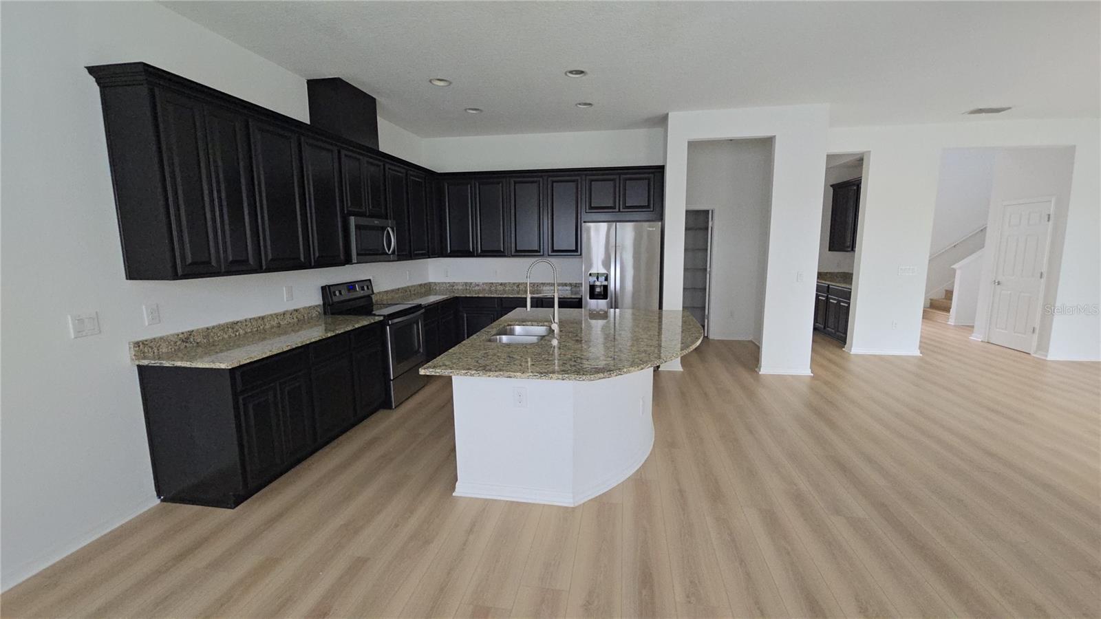 Image 9 of 47 For 11839 Cross Vine Drive