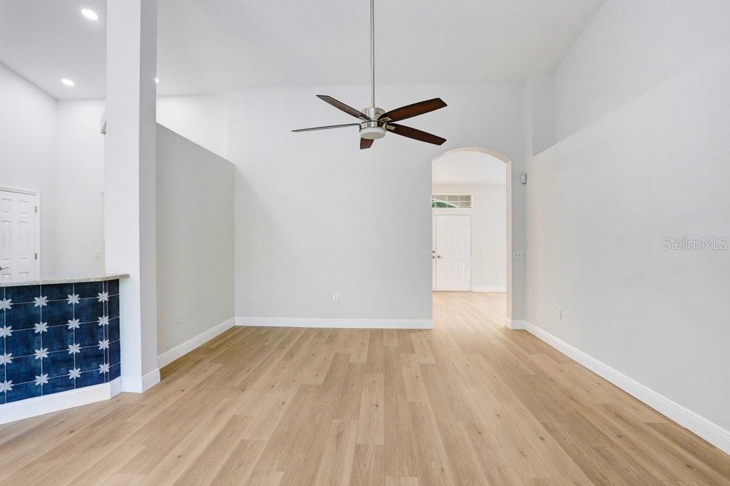 Image 4 of 29 For 14826 Heronglen Drive