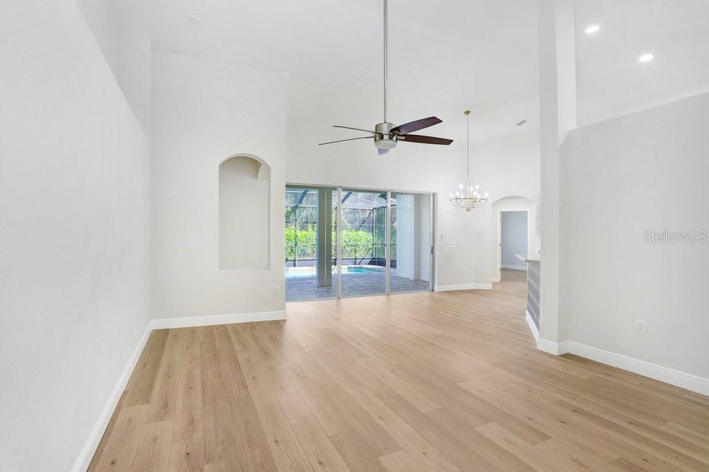 Image 5 of 29 For 14826 Heronglen Drive