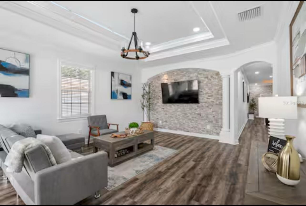 Image 2 of 31 For 3607 Macdill Avenue
