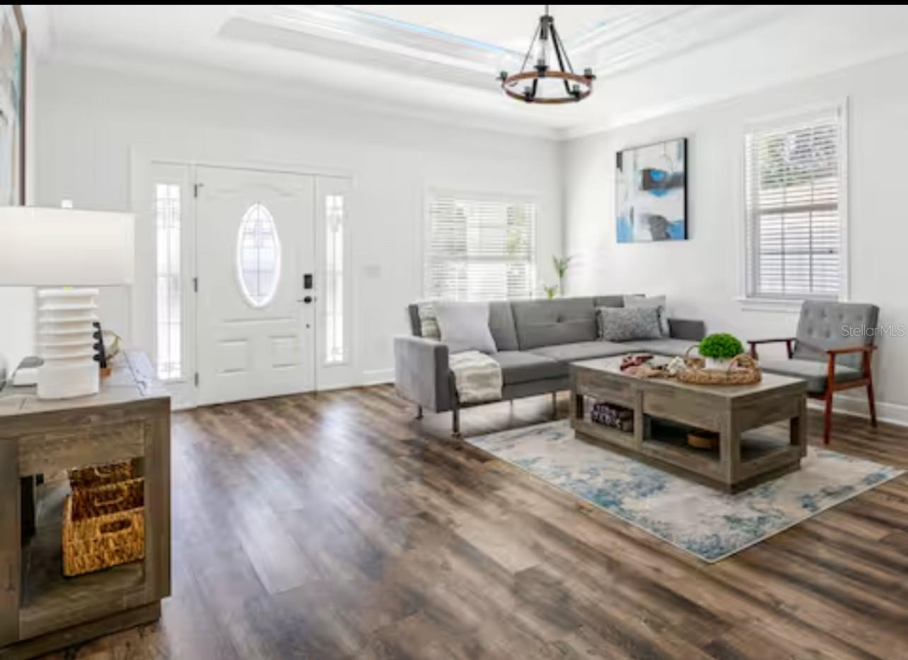 Image 4 of 31 For 3607 Macdill Avenue