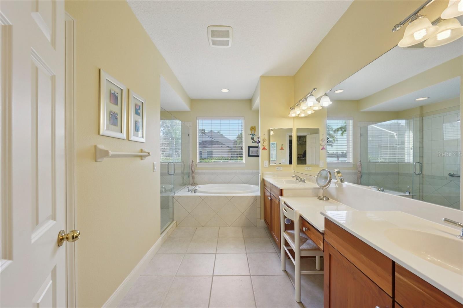 Image 21 of 69 For 3416 Heards Ferry Drive