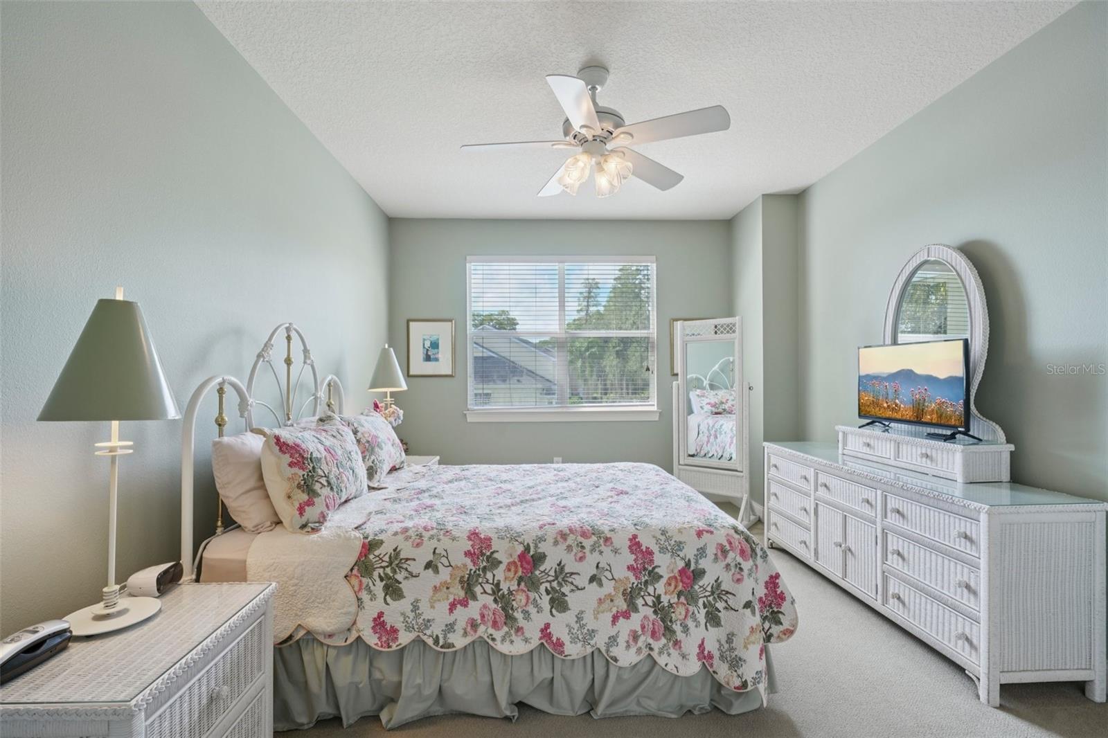 Image 34 of 69 For 3416 Heards Ferry Drive
