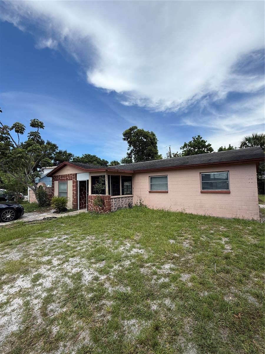 Image 3 of 26 For 9061 Sunrise Drive