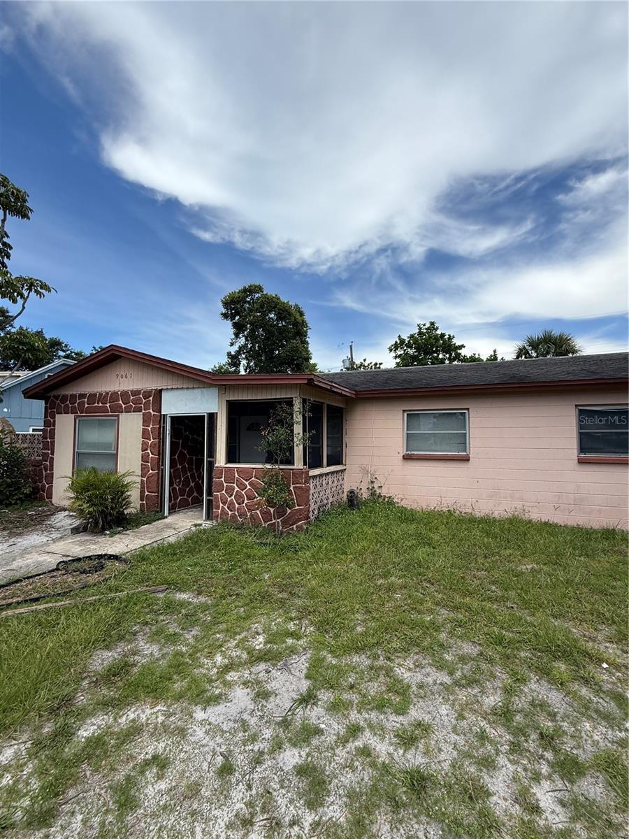 Image 4 of 26 For 9061 Sunrise Drive