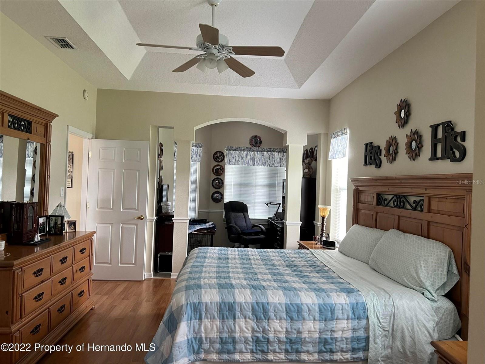 Image 18 of 58 For 1492 Findlay Avenue