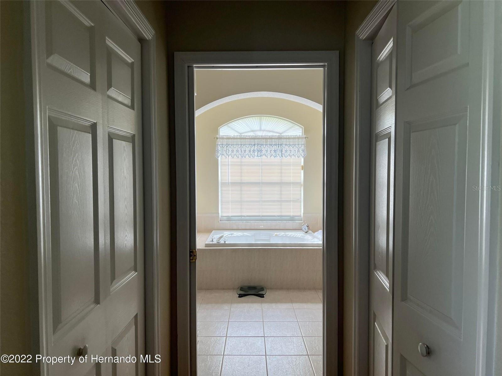 Image 20 of 58 For 1492 Findlay Avenue