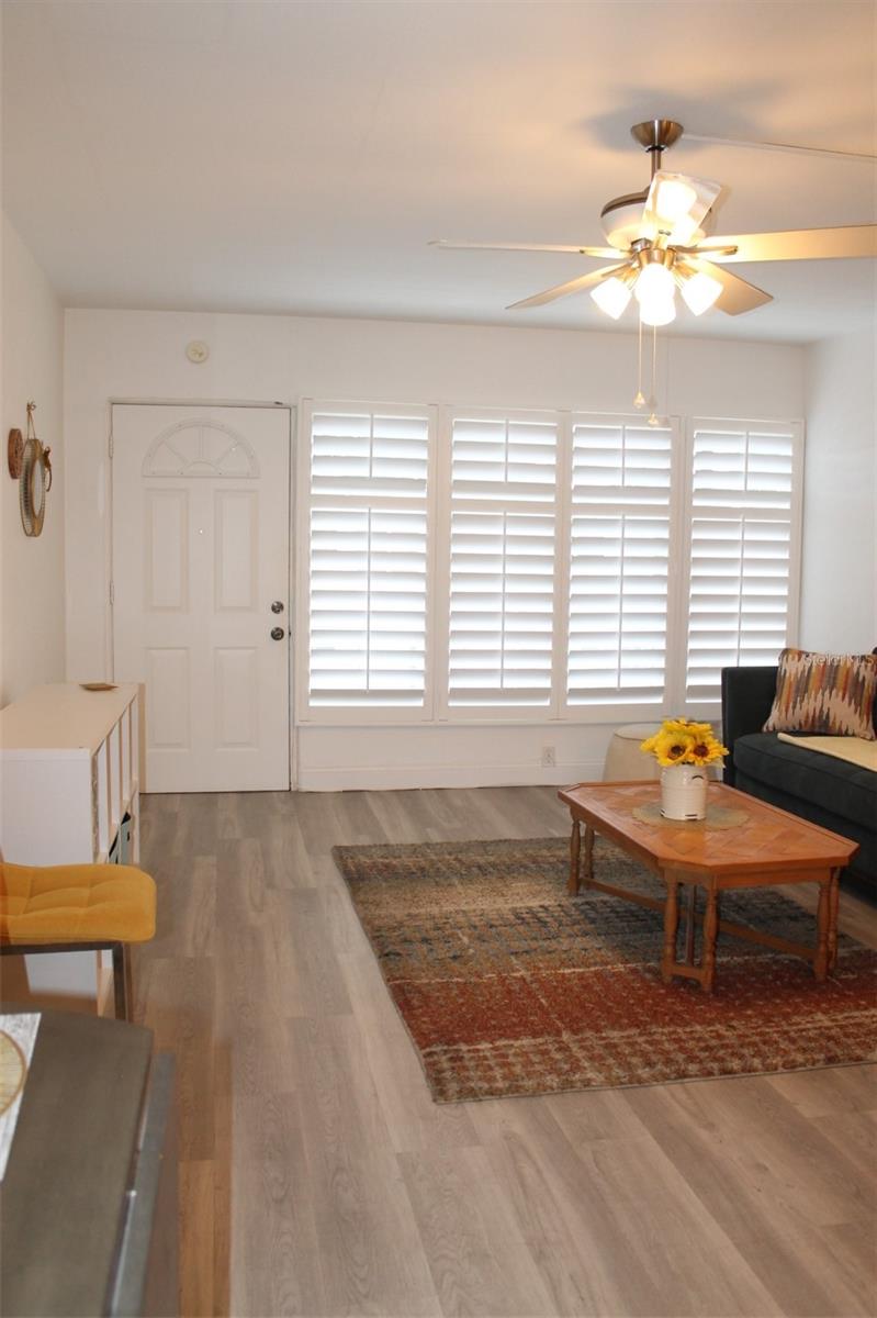 Image 6 of 38 For 4071 55th Way N 1048