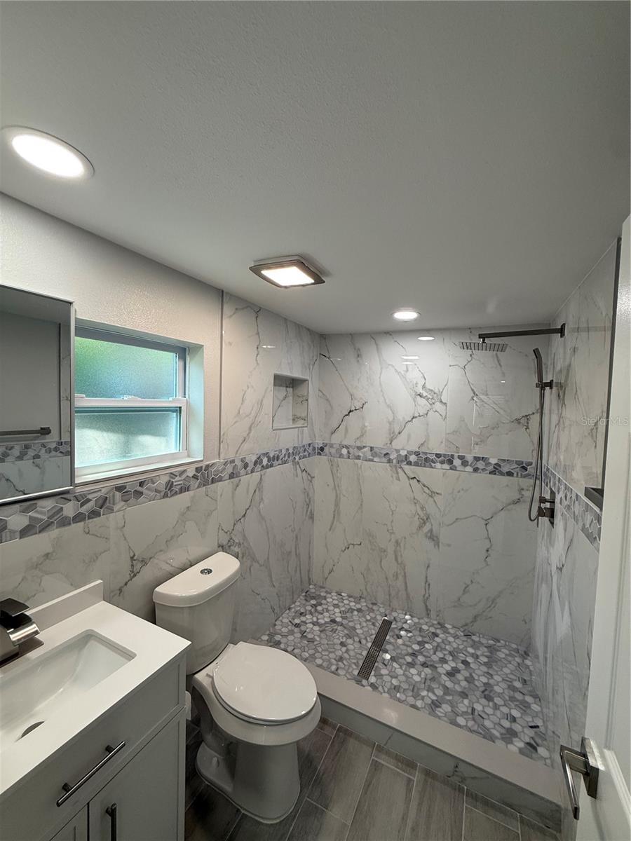 Image 10 of 29 For 7213 Country Club Drive