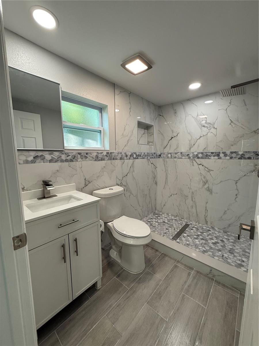 Image 13 of 29 For 7213 Country Club Drive