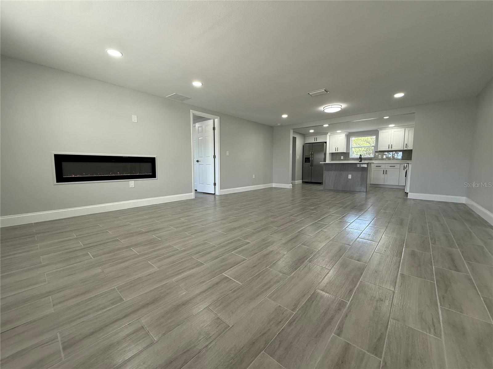 Image 3 of 29 For 7213 Country Club Drive