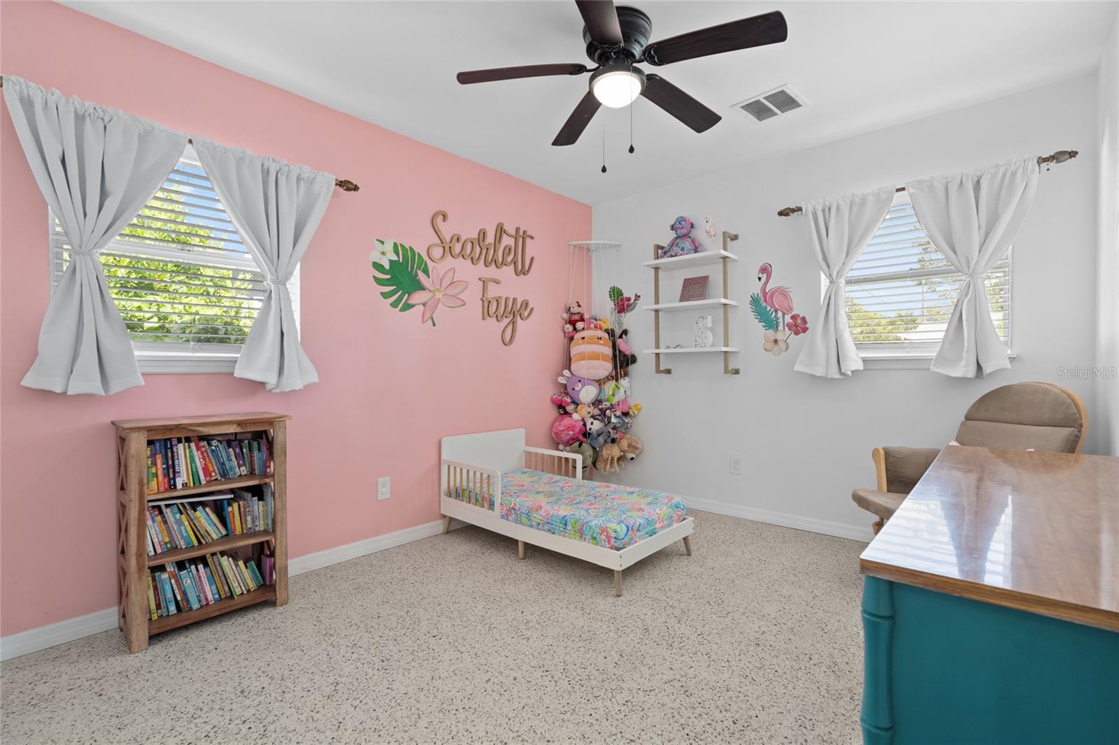 Listing photo id 11 for 1540 79th Avenue N