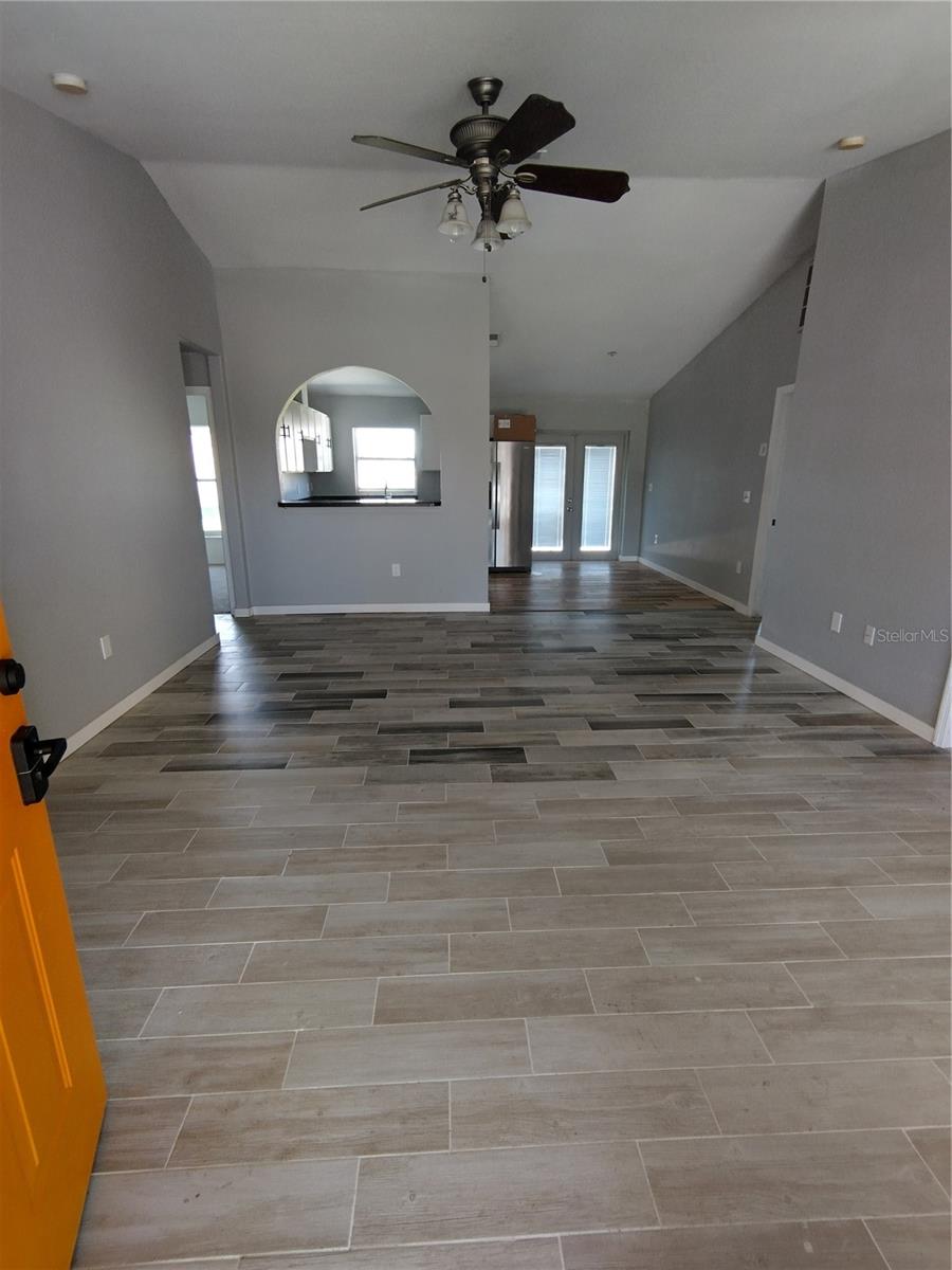 Image 3 of 9 For 1949 Manatee Court