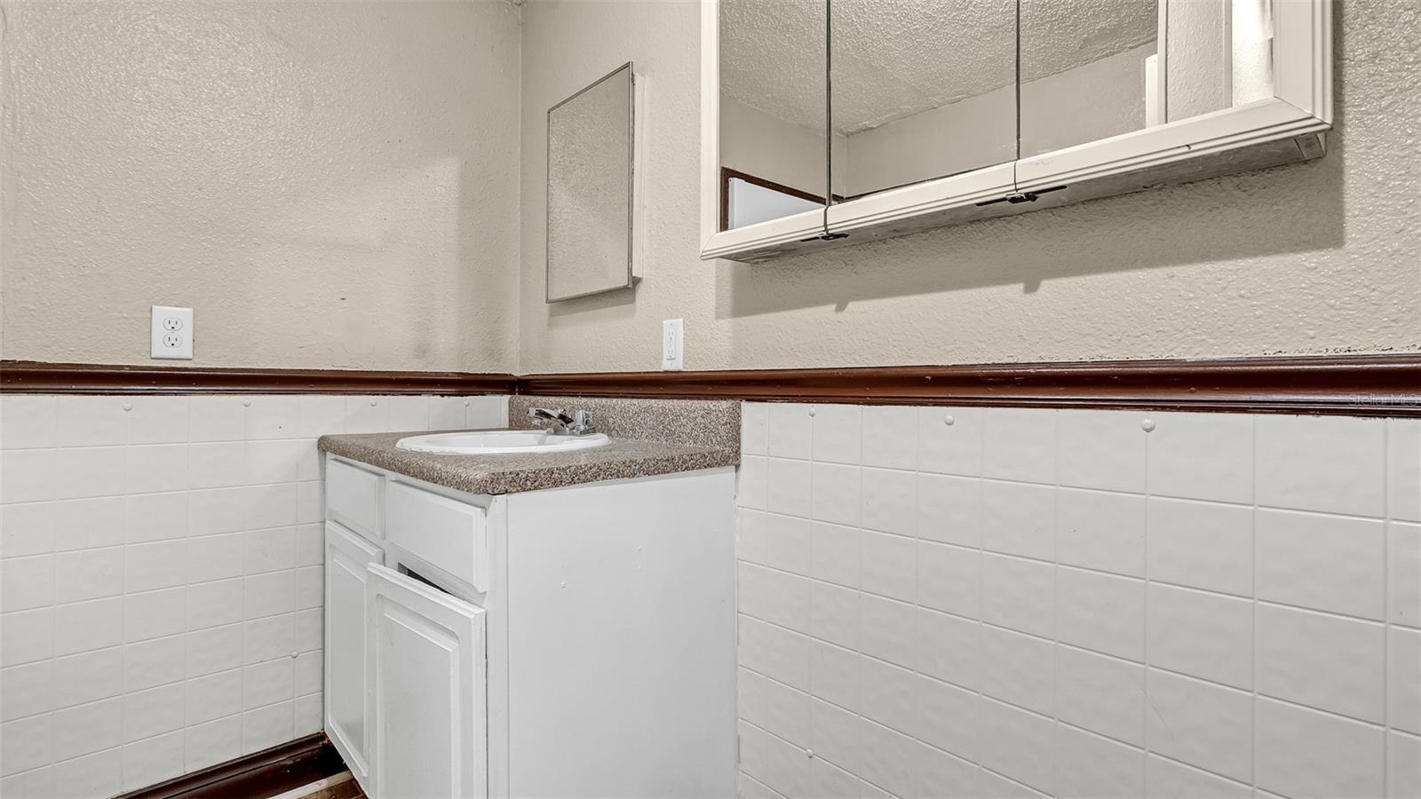Image 15 of 22 For 4736 20th Street N