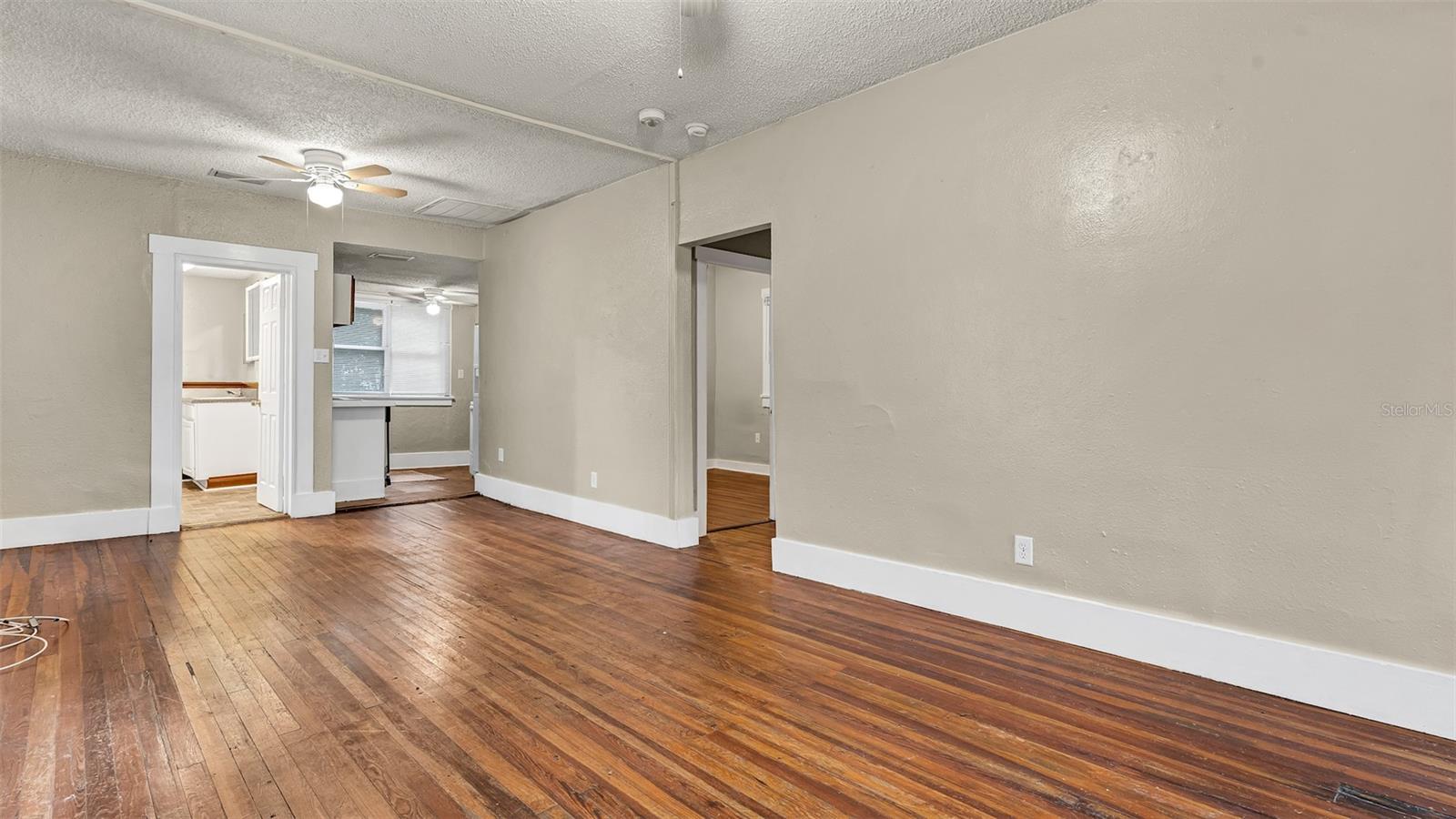 Image 5 of 22 For 4736 20th Street N