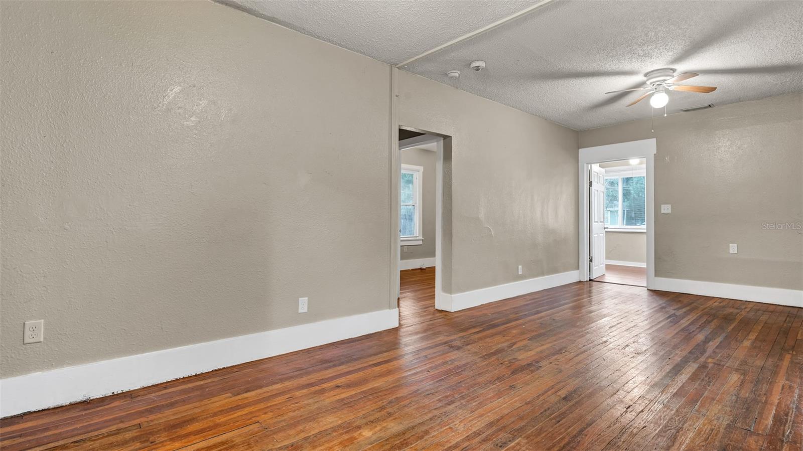 Image 7 of 22 For 4736 20th Street N