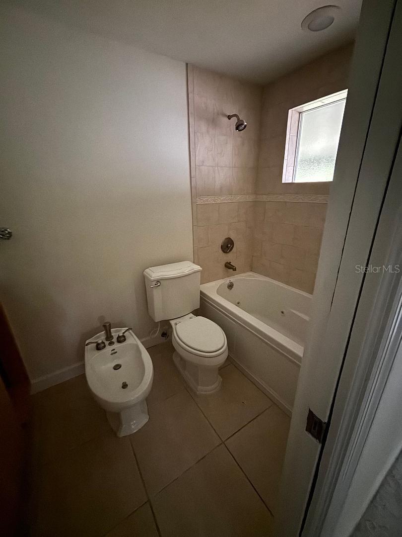Image 11 of 14 For 5706 River Terrace