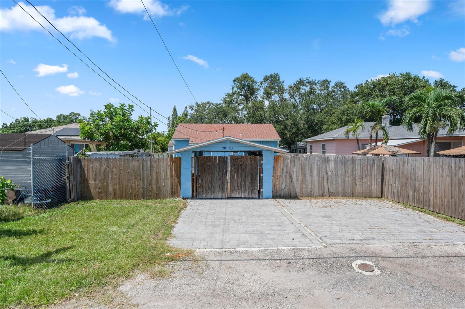Image 15 of 18 For 2850 38th Avenue N
